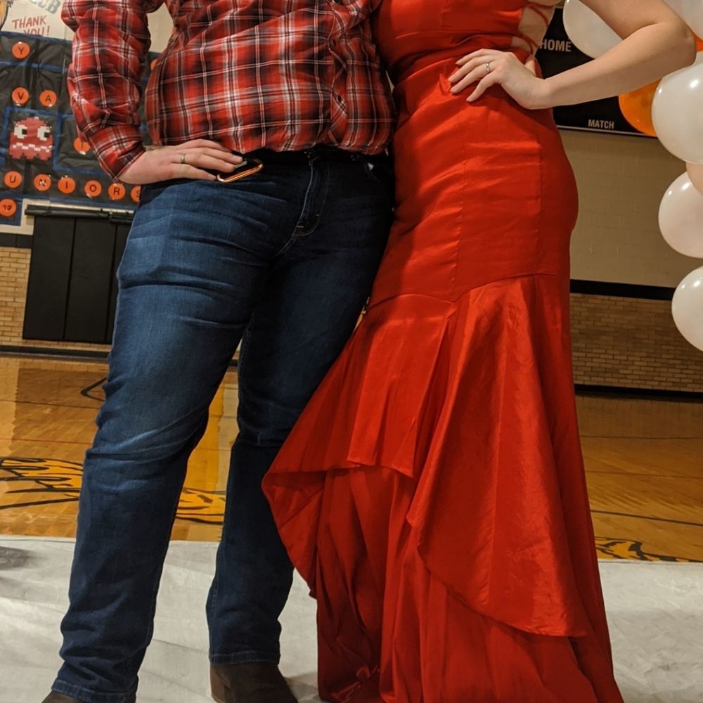 Red mermaid style dress - Picture 7 of 7